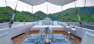 How Does A Holiday in Luxury Liveaboard Labuan Bajo Looks Like